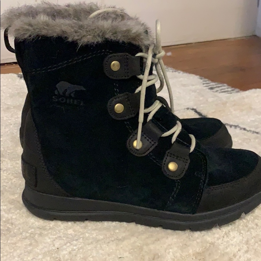 Sorel Explorer Joan boots size 8